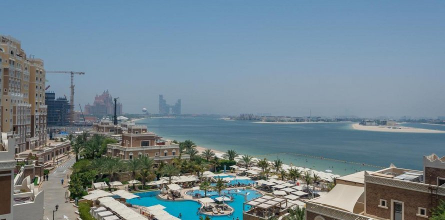 Apartment in Palm Jumeirah, Dubai, UAE 3 bedrooms, 220 sq.m. № 623284