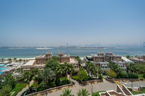 Apartment in Palm Jumeirah, Dubai, UAE 3 bedrooms, 220 sq.m. № 623284 - photo 15