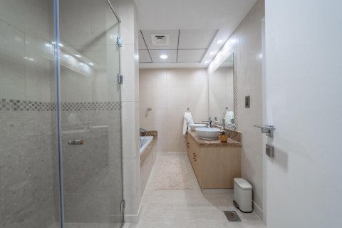 Apartment in Palm Jumeirah, Dubai, UAE 3 bedrooms, 220 sq.m. № 623284 - photo 10