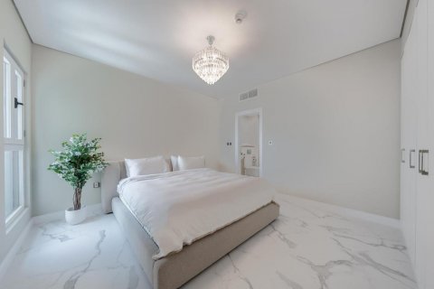Apartment in Palm Jumeirah, Dubai, UAE 3 bedrooms, 220 sq.m. № 623284 - photo 17