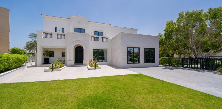 Villa in Jumeirah Islands, Dubai, UAE 4 bedrooms, 550 sq.m. № 623289