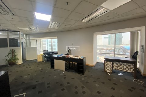 Oficiu de închiriat în Sheikh Zayed Road, Dubai, EAU 149.6 mp.  №632205 - poză 1