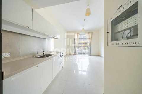 Apartment in Downtown Dubai (Downtown Burj Dubai), Dubai, UAE 1 room, 39.95 sq.m. № 744322 - photo 4