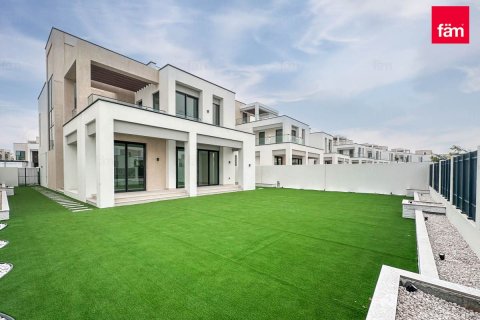 Зняти в оренду віллу в Дубай, ОАЕ 4 спальні, 583.5м2, № 694011 - фото 2