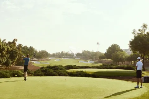 Vila u gradu Jumeirah Golf Estates, Dubai, UAE 4 spavaće sobe, 263 m2 Br. 657835 - Slika 17