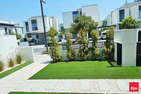 Vila v Al Furjan, Dubai, SAE 4 ložnice, 462.8 m² Č.: 715604 - fotografie 5