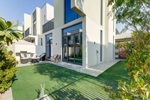 Stadthaus in Dubai, VAE: 4 Schlafzimmer, 224 m2 Nr. 695996