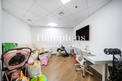 Apartemen di Jumeirah Beach Residence, Dubai, UEA 3 kamar tidur, 214.42012400 m2 nomor 680115 - foto 19