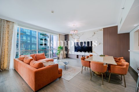 Apartemen di Jumeirah Beach Residence, Dubai, UEA 3 kamar tidur, 214.42012400 m2 nomor 680115 - foto 14