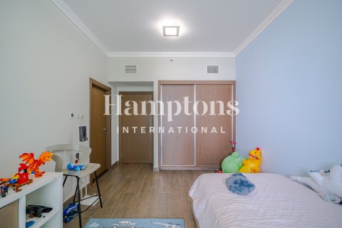 Apartemen di Jumeirah Beach Residence, Dubai, UEA 3 kamar tidur, 214.42012400 m2 nomor 680115 - foto 10