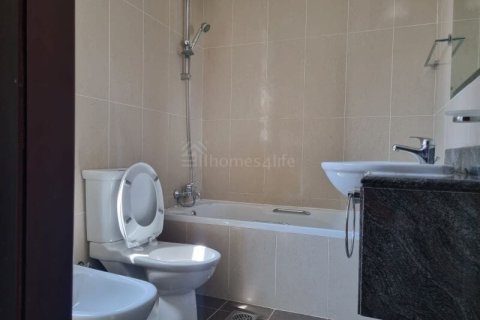 Üürile anda korter asukohaga Jumeirah Lake Towers, Dubai, AÜE: 2 magamistoaga, 139 m² Nr 740659 - pilt 11