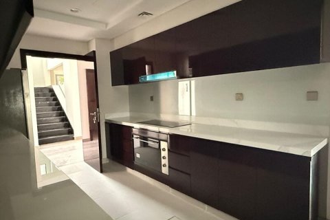 Вилла DAMAC Hills (Akoya by DAMAC), Дубай, БАӘ-да 7 жатын бөлмелер, 640 м² № 740663 - фото 8