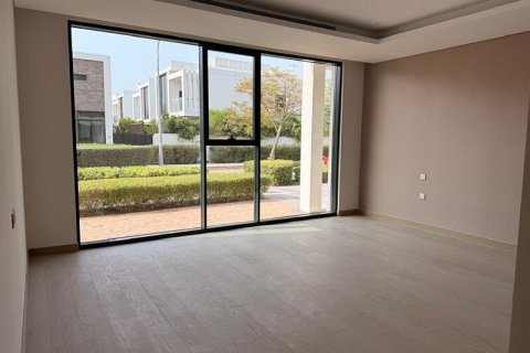 Вилла DAMAC Hills (Akoya by DAMAC), Дубай, БАӘ-да 7 жатын бөлмелер, 640 м² № 740663 - фото 3
