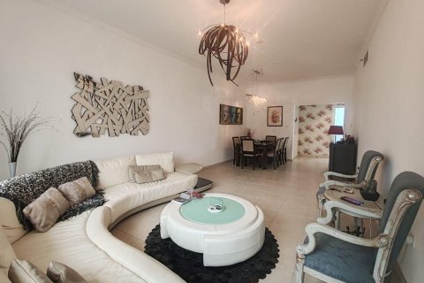 Appartement te huur in Downtown Dubai (Downtown Burj Dubai), Dubai, VAE 2 slaapkamers, 128 vr.m., nr 690448 - foto 13