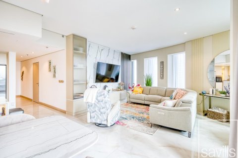 Apartment til salg i Downtown Dubai (Downtown Burj Dubai), Dubai, UAE 3 soveværelser, 181.72 kvm № 755197 - foto 2