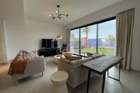 Rumah bandar di Al Hamra Village, Ras Al Khaimah, UAE 2 bilik tidur, 136.9 meter persegi № 709461 - foto 3