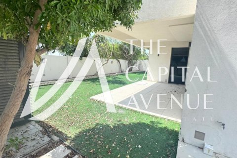 Vilă de închiriat în Yas Island, Abu Dhabi, EAU 4 dormitoare, 458 mp. №652885 - poză 15