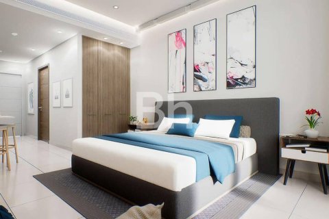 Apartment in Jumeirah Lake Towers, Dubai, UAE 39 sq.m. № 730583 - photo 2