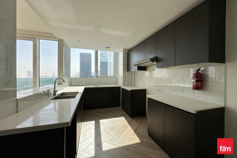 Apartamento en venta en Al Kifaf, Dubai, EAU 3 dormitorios, 181.7 m2 № 691488 - foto 4