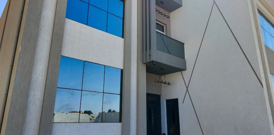 فيلا في رأس الخيمة 5 غرفة نوم ، 929 متر مربع . ر قم 735000