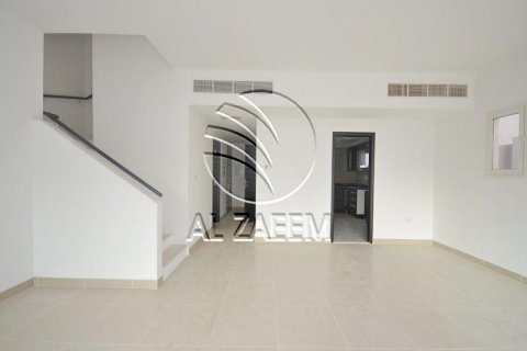 Vila di Al Reef, Abu Dhabi, UEA 5 kamar tidur, 273 m2 nomor 614918 - foto 2