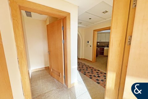 Apartman u Palm Jumeirah, Dubai, UAE 2 spavaćih soba, 144 m2 Br. 685040 - fotografija 5