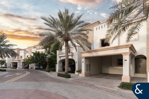 Townhouse di Jumeirah Golf Estates, Dubai, UEA 3 kamar tidur, 267 m2 nomor 685041 - foto 15