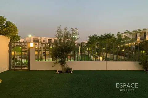 Vila di Dubai Hills Estate, UAE 4 bilik tidur, 229 meter persegi № 738172 - foto 16