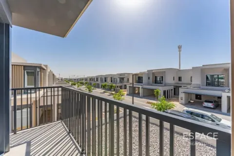 Vila di Jebel Ali, Dubai, UAE 4 bilik tidur, 300 meter persegi № 738177 - foto 2