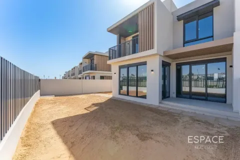 Vila di Jebel Ali, Dubai, UAE 4 bilik tidur, 300 meter persegi № 738177 - foto 3