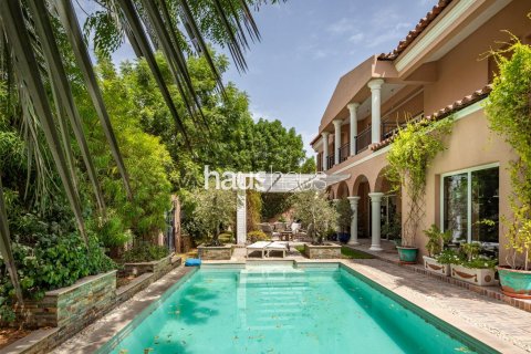 Vila di Dubai Investment Park, UAE 5 bilik tidur, 577 meter persegi № 625638 - foto 1