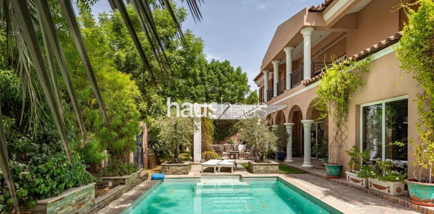 Vila di Dubai Investment Park, UAE 5 bilik tidur, 577 meter persegi № 625638