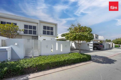 Townhouse de închiriat în Dubai, EAU 3 dormitoare, 303.4 mp.  №693061 - poză 2