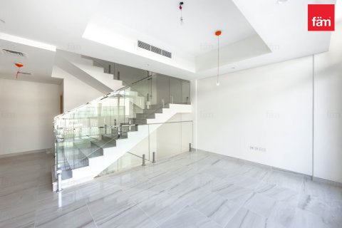 Townhouse sa Dubai Sports City, UAE 4 silid-tulugan, 156.9 sq.m. № 686009 - larawan 16