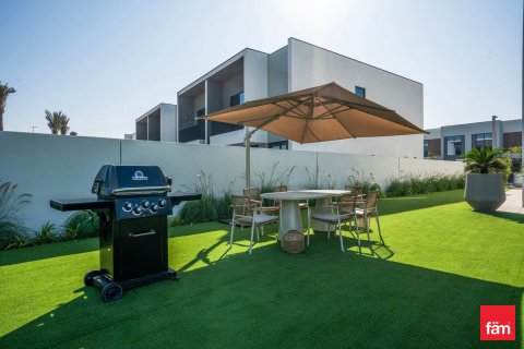 Shtëpi në qytet në Dubai, Emiratet e Bashkuara Arabe 3 dhoma gjumi, 317.1 m2. № 686012 - Foto 3