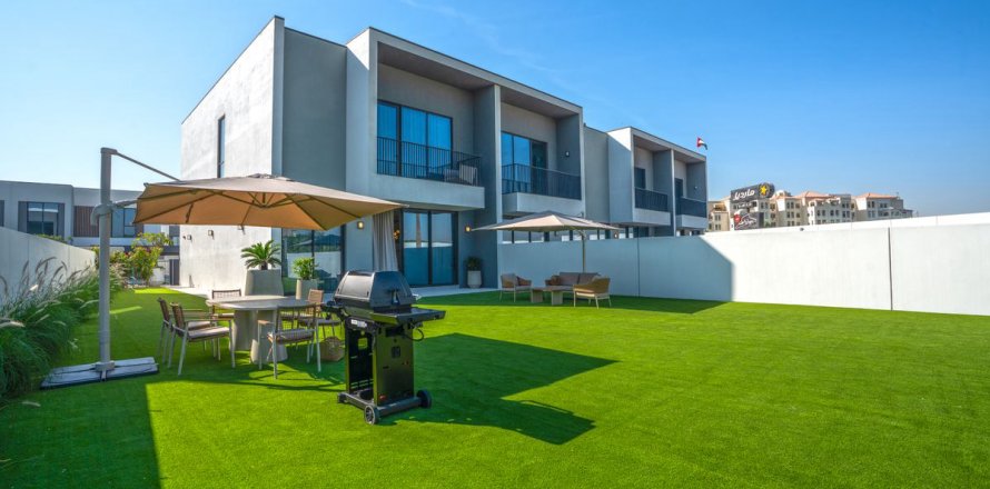 Shtëpi në qytet në Dubai, Emiratet e Bashkuara Arabe 3 dhoma gjumi, 317.1 m2. № 686012