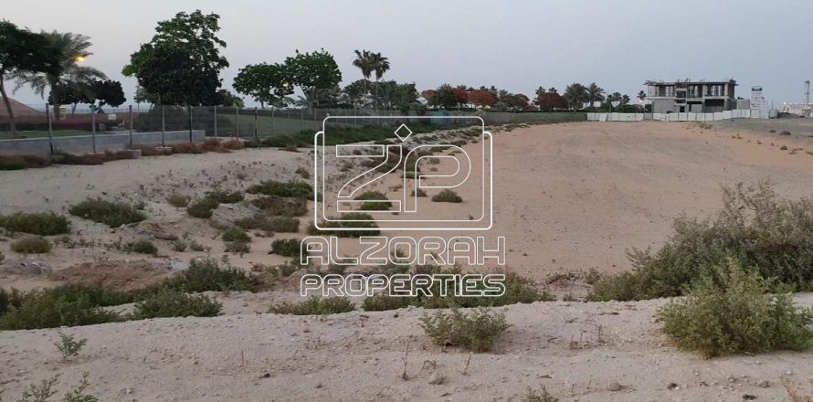 Tokë në Al Zorah, Ajman, Emiratet e Bashkuara Arabe 1036 m2. № 591683