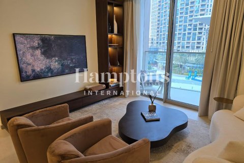Apartment in Palm Jumeirah, Dubai, UAE 2 bedrooms, 118.26551900 sq.m. № 591820 - photo 1