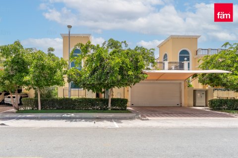 Villa in Jumeirah Park, Dubai, UAE 4 bedrooms, 515.8 sq.m. № 715590 - photo 13