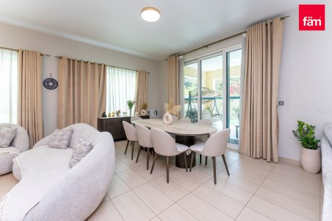 Villa in Jumeirah Park, Dubai, UAE 4 bedrooms, 515.8 sq.m. № 715590 - photo 8