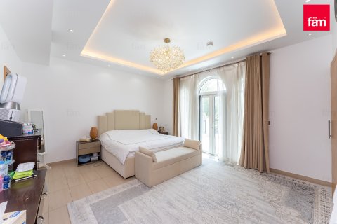 Villa in Jumeirah Park, Dubai, VAE: 4 Schlafzimmer, 515.8 m2 Nr. 715590