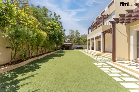 Villa til salgs i Dubai, Emiratene 5 soverom, 817.3 kvm Nr. 715589 - Foto 14