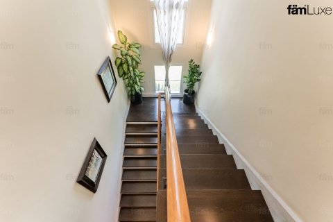 Villa til salgs i Dubai, Emiratene 5 soverom, 817.3 kvm Nr. 715589 - Foto 9