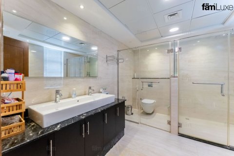 Villa til salgs i Dubai, Emiratene 5 soverom, 817.3 kvm Nr. 715589 - Foto 17