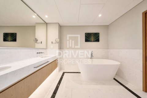 Apartment til salg i Palm Jumeirah, Dubai, UAE 1 soveværelse, 103.03 kvm № 767945 - foto 12