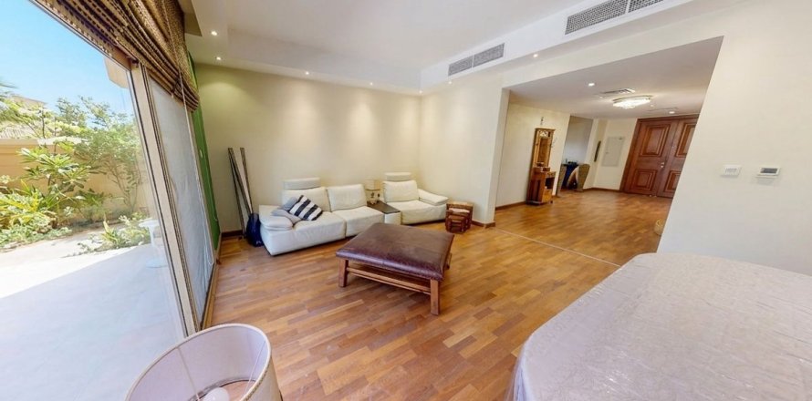 Villa asukohaga Wadi Al Safa 2, Dubai, AÜE: 5 magamistoaga, 814 m² Nr 723281