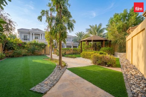 Villa i Wadi Al Safa 2, Dubai, UAE 5 sovrum, 814 kvm Nr. 723281
