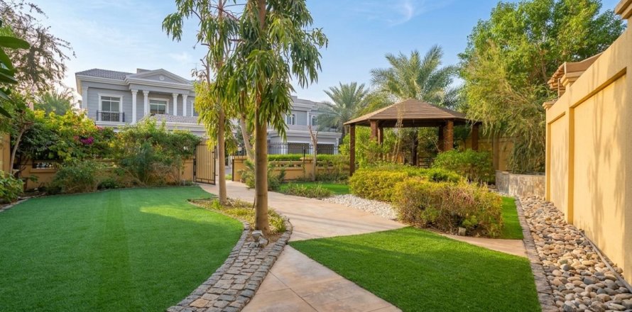 Вілла в Wadi Al Safa 2, Дубай, ОАЕ 5 спалень, 814м2 № 723281