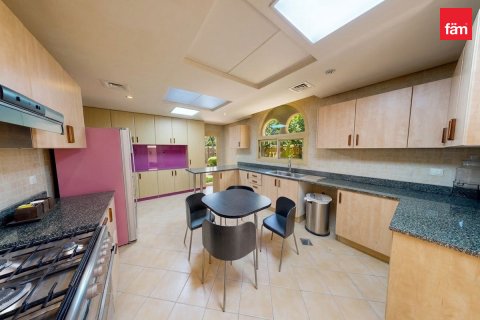 Müüa villa asukohaga Wadi Al Safa 2, Dubai, AÜE: 5 magamistoaga, 814 m² Nr 723281 - pilt 4
