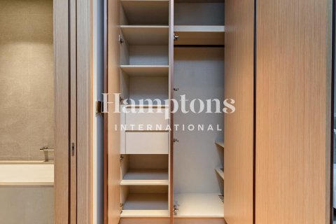 Apartemen di Downtown Dubai (Downtown Burj Dubai), UEA 2 kamar tidur, 105.44490500 m2 nomor 702855 - foto 2
